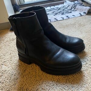 Naturalizer SOUL Olivia bootie, black, size 8